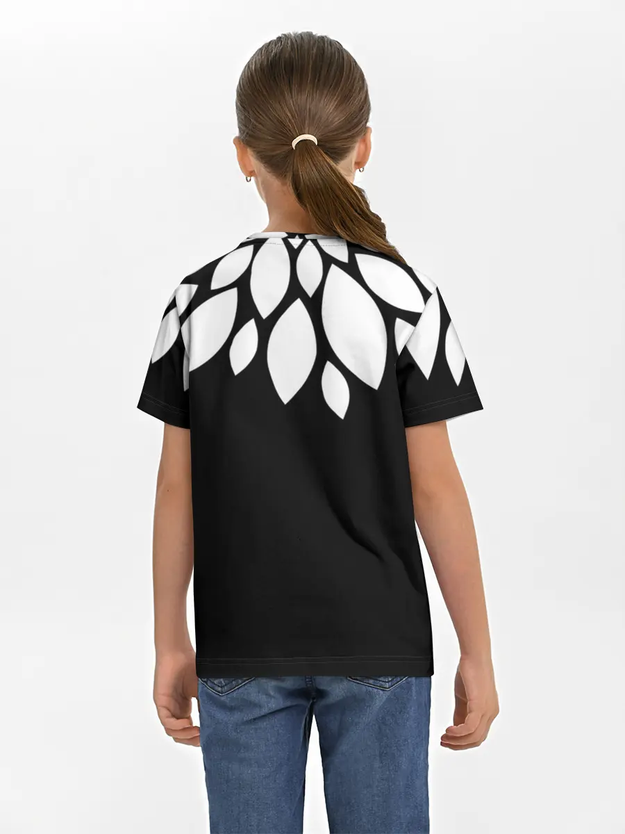 Детская базовая футболка / Лепестки