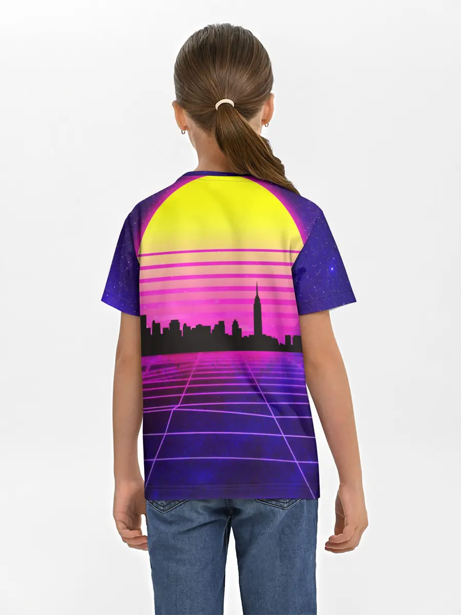 Детская базовая футболка / ГОРОД В НЕОНЕ