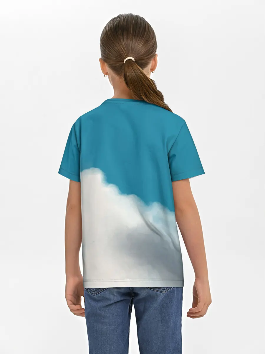 Детская базовая футболка / Ходячий замок в облаках