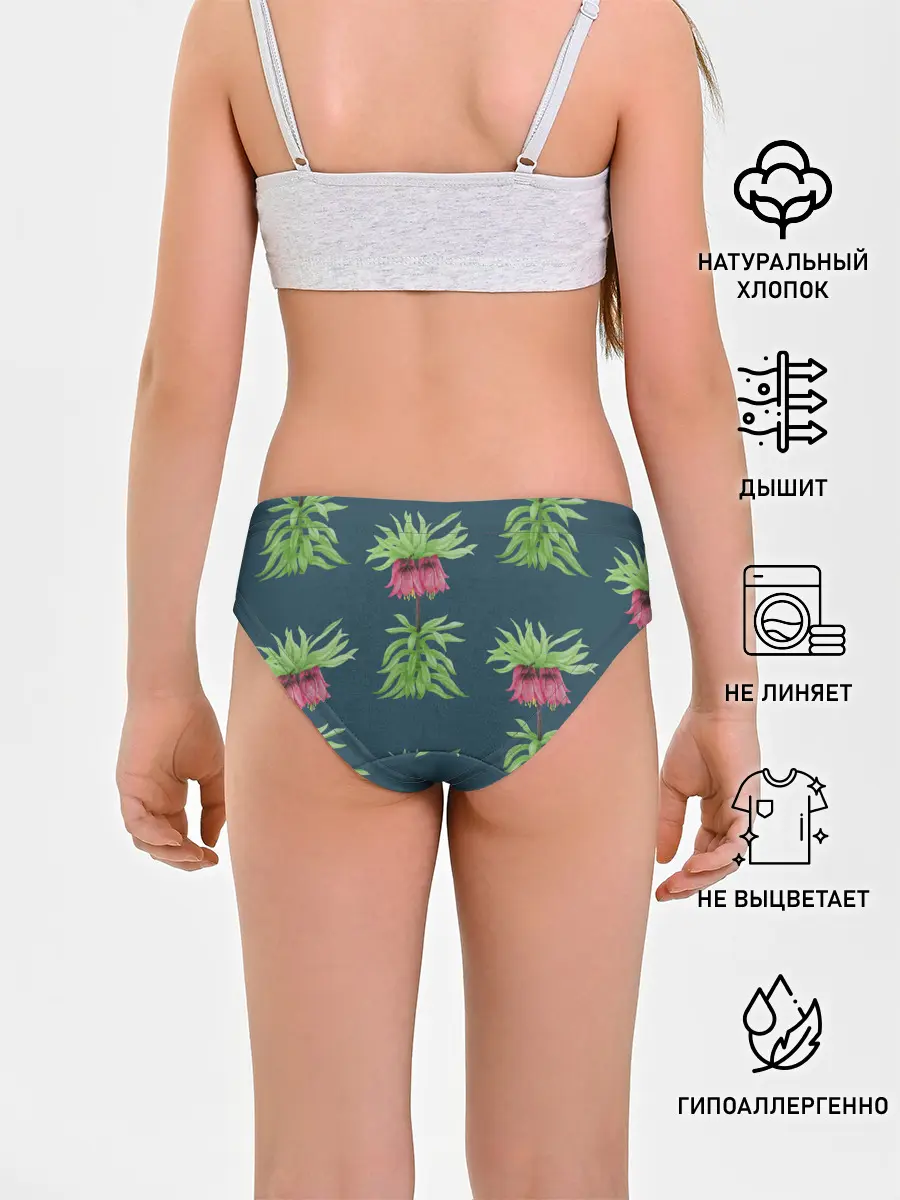 Трусы для девочек / Цветы рябчика на темном фоне