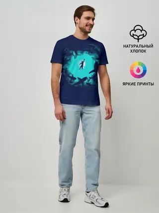 Мужская базовая футболка / Swimming in the sea