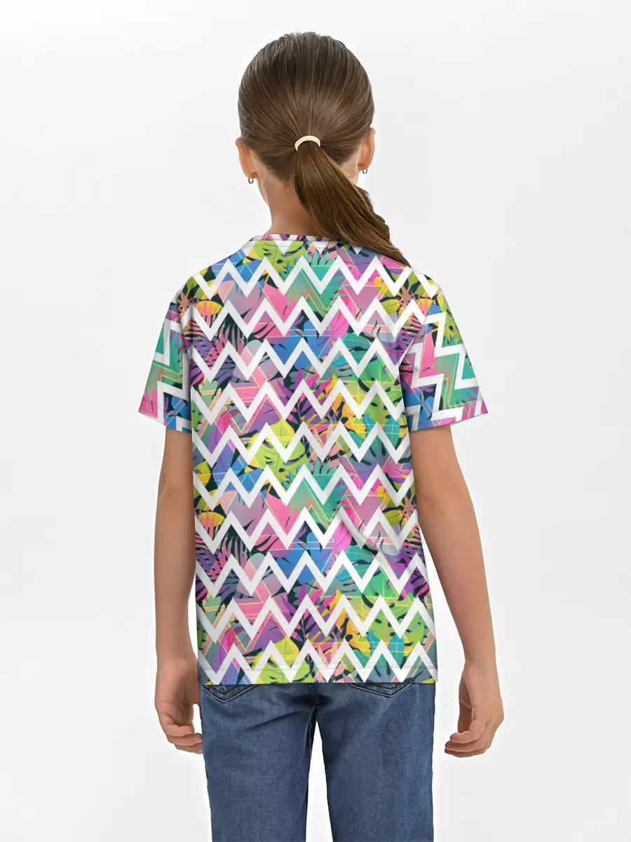 Детская базовая футболка / Кривая линия и цветы