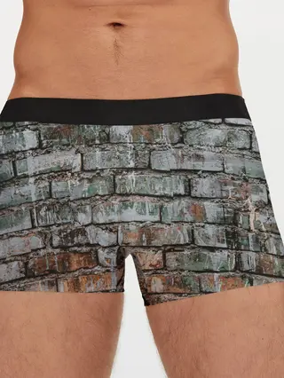 Мужские трусы боксеры / кирпичная стена потеки краска