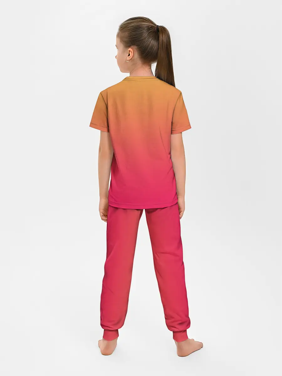 Детская пижама с брюками / сердечко из следов собаки