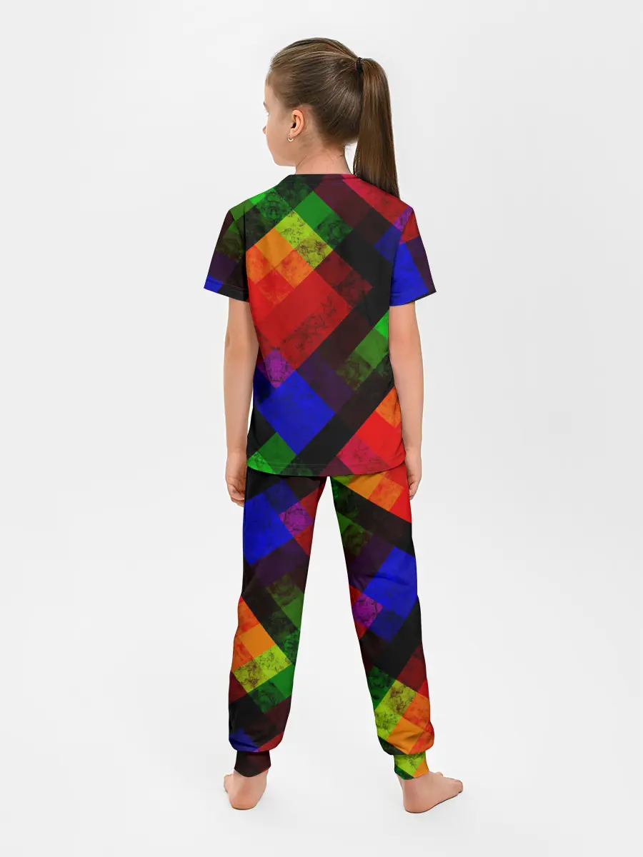Детская пижама с брюками / Яркий геометрический узор