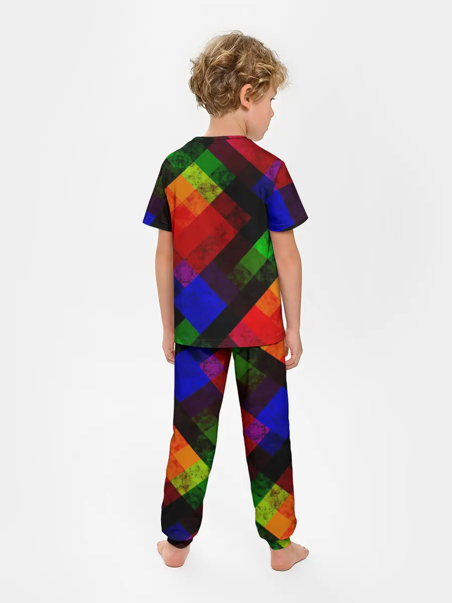 Детская пижама с брюками / Яркий геометрический узор