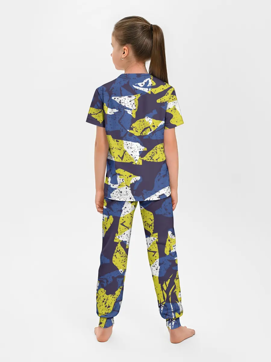 Детская пижама с брюками / Пятна