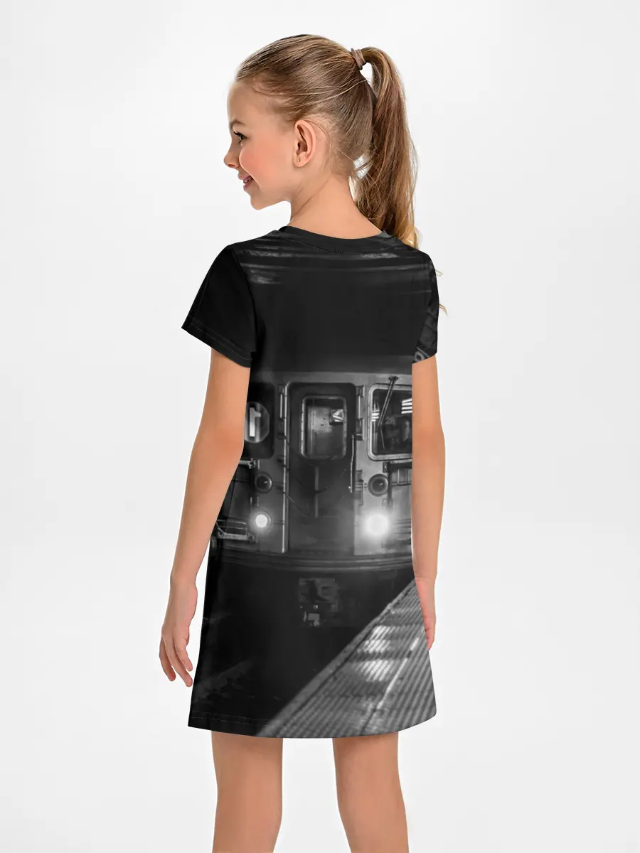 Детское платье / METRO