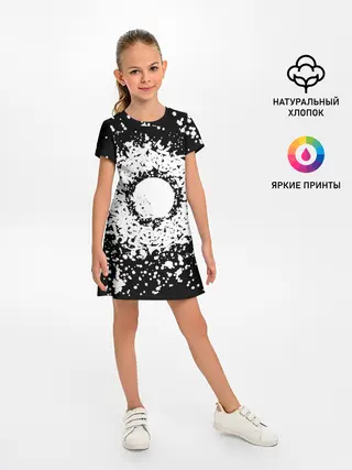 Детское платье / Каллиграфия на чёрном фоне