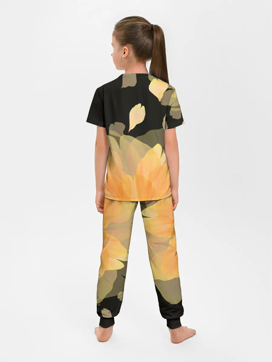 Детская пижама с брюками / Аниме девушка в интересном наряде