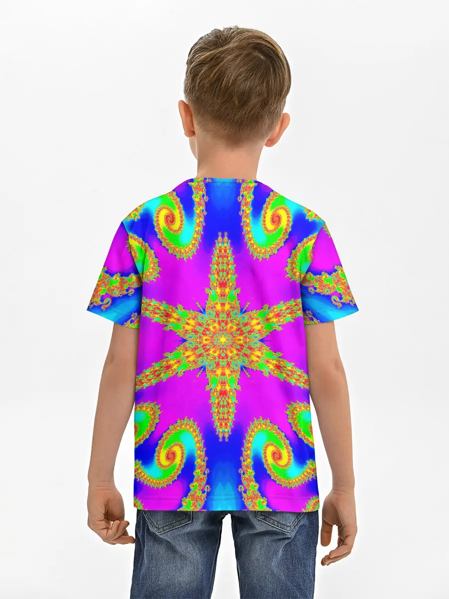 Детская базовая футболка / Неоновый фрактал