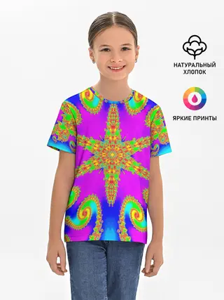 Детская базовая футболка / Неоновый фрактал