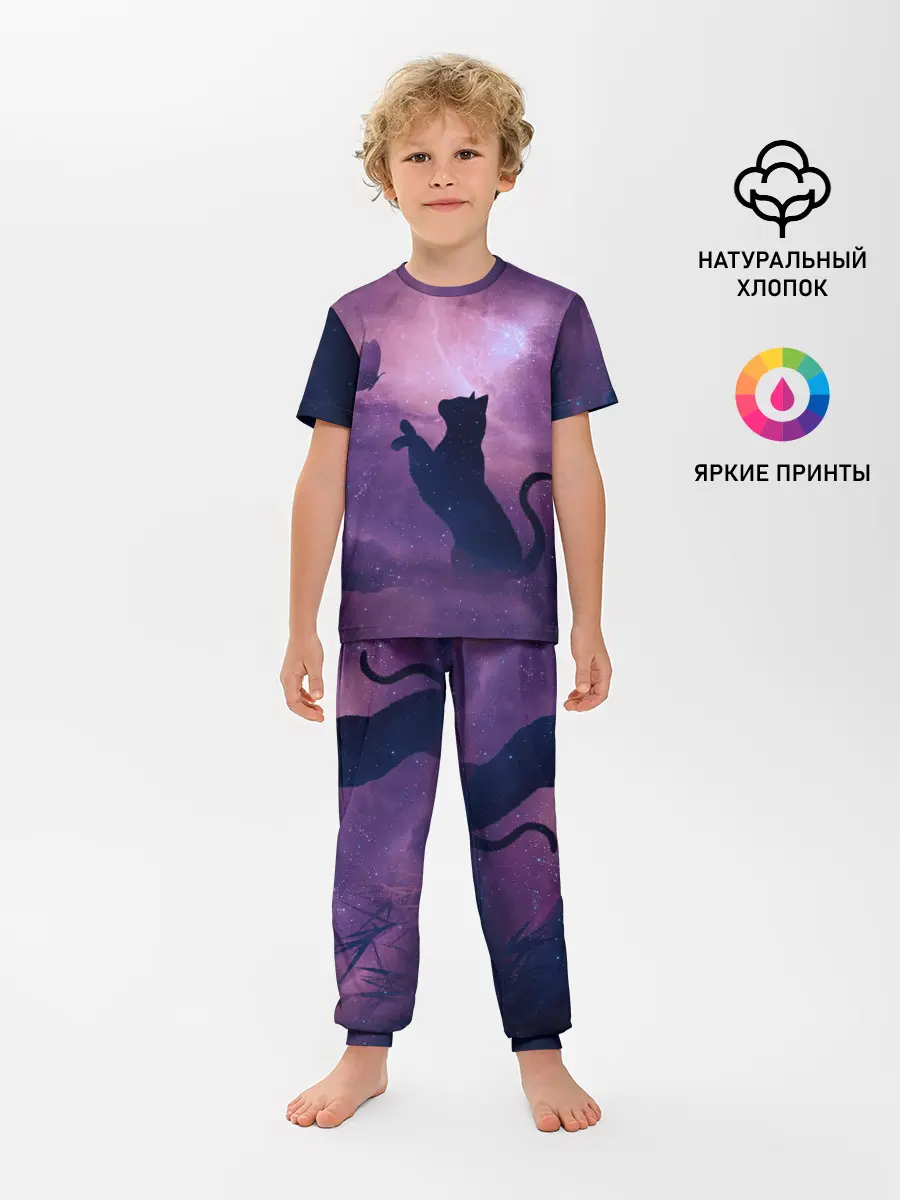 Детская пижама с брюками / Кошка играет с бабочкой