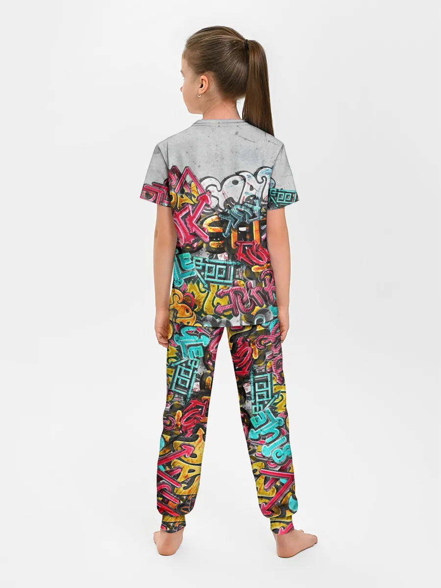 Детская пижама с брюками / Graffiti on the wall