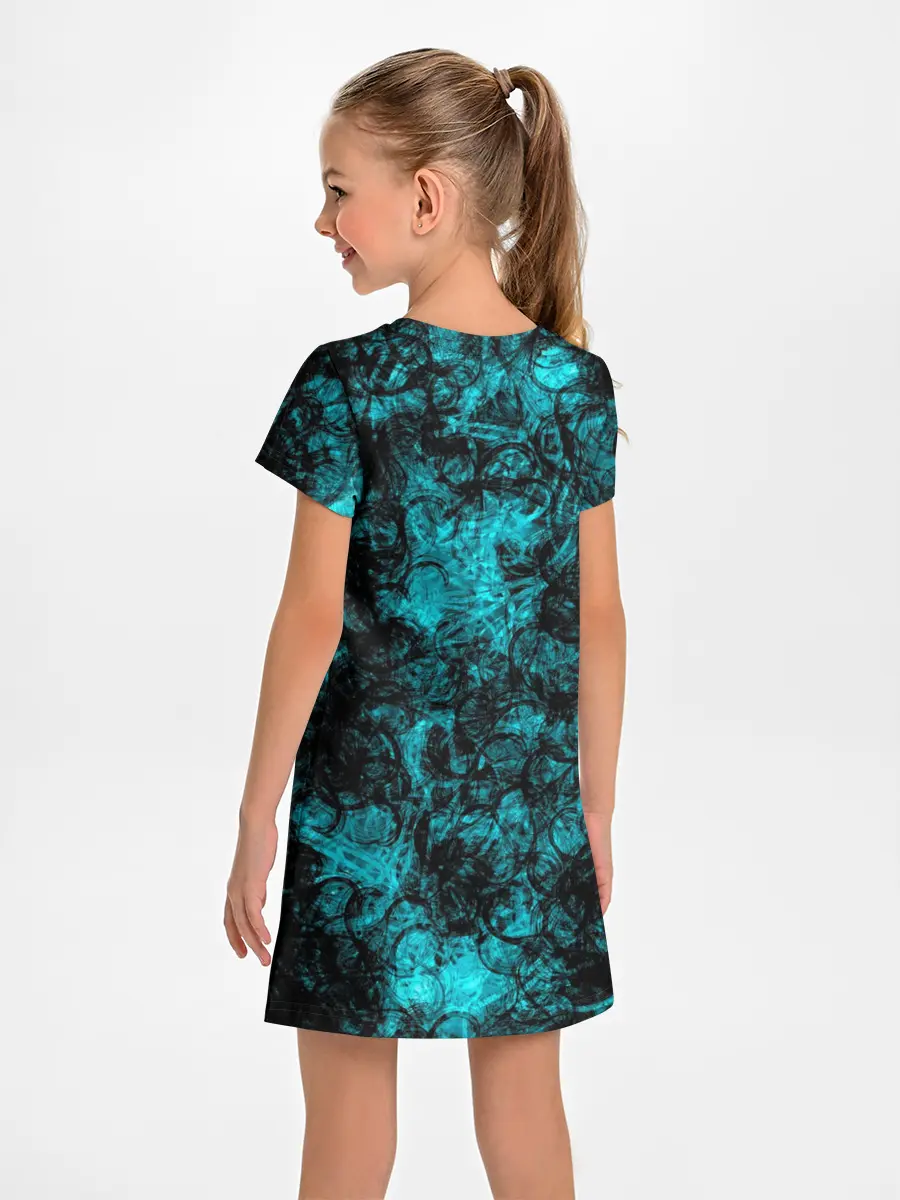 Детское платье / Кроваво-грязные пятна