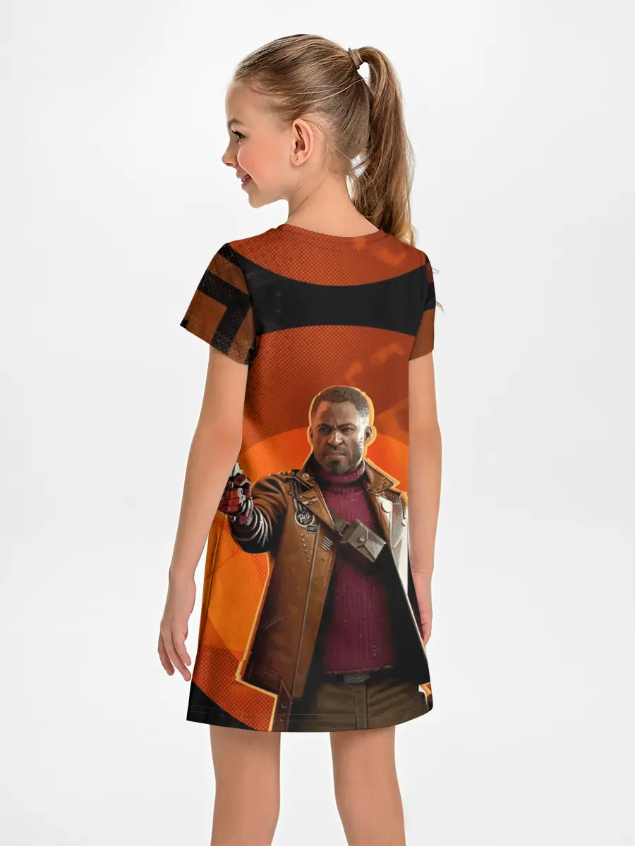 Детское платье / Кольт на фоне Джулианны