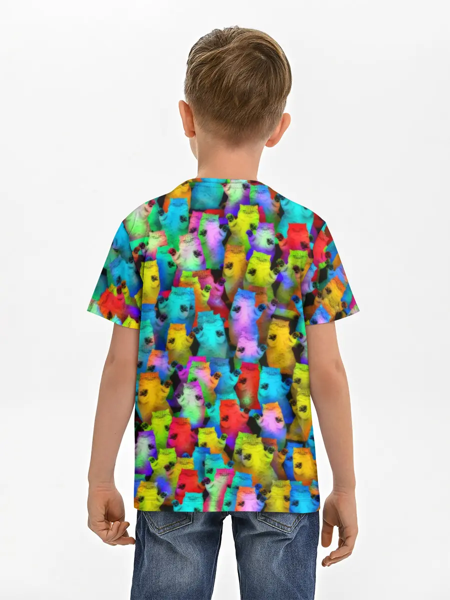 Детская базовая футболка / Котики на дискотеке