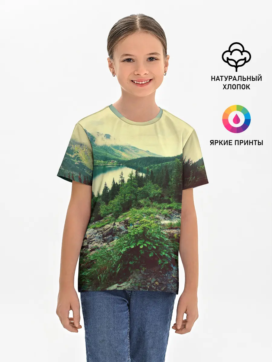 Детская базовая футболка / Красивый лес