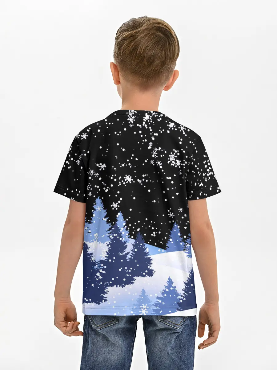 Детская базовая футболка / Снежная ночь в зимнем лесу