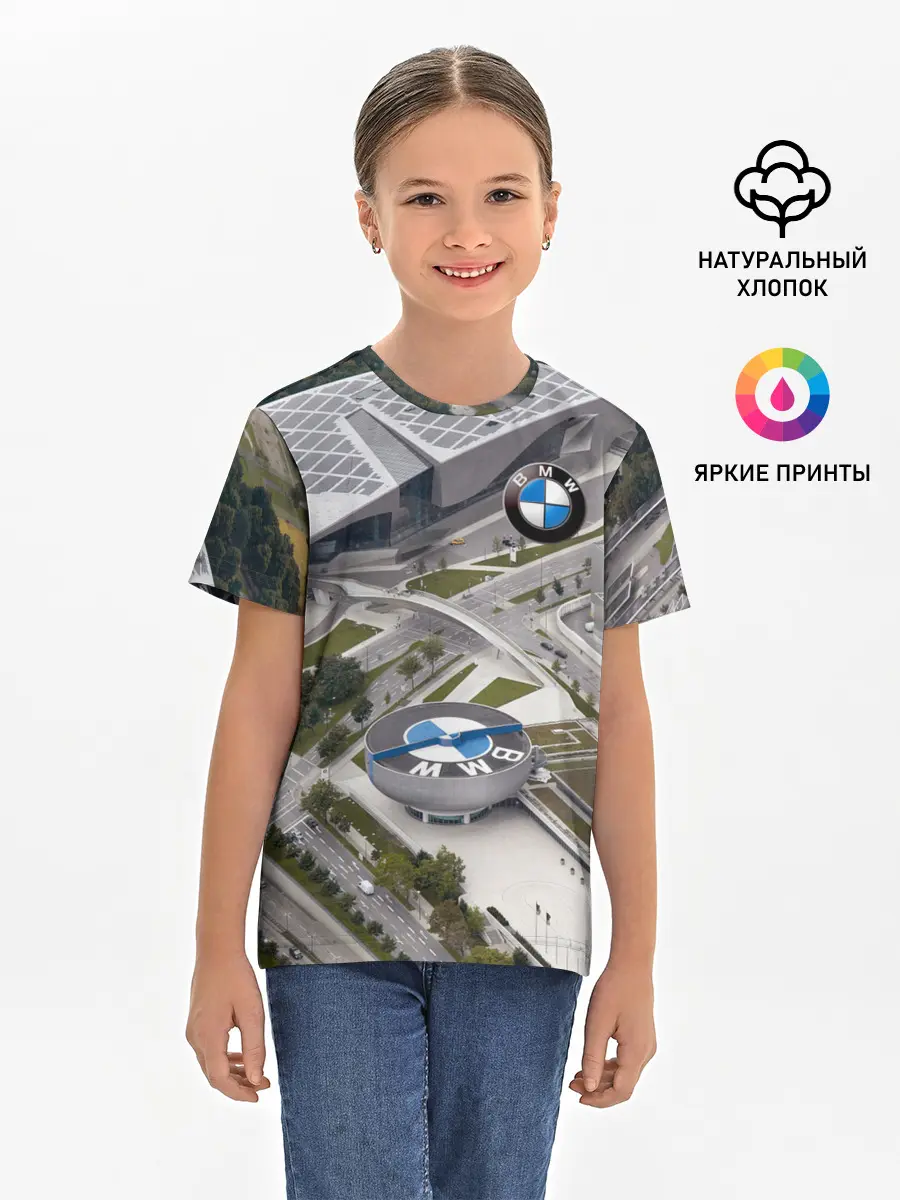 Детская базовая футболка / BMW city