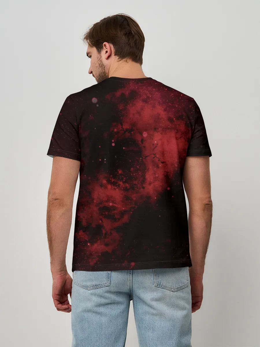 Мужская базовая футболка / Эмблема Черного клевера на космическом фоне