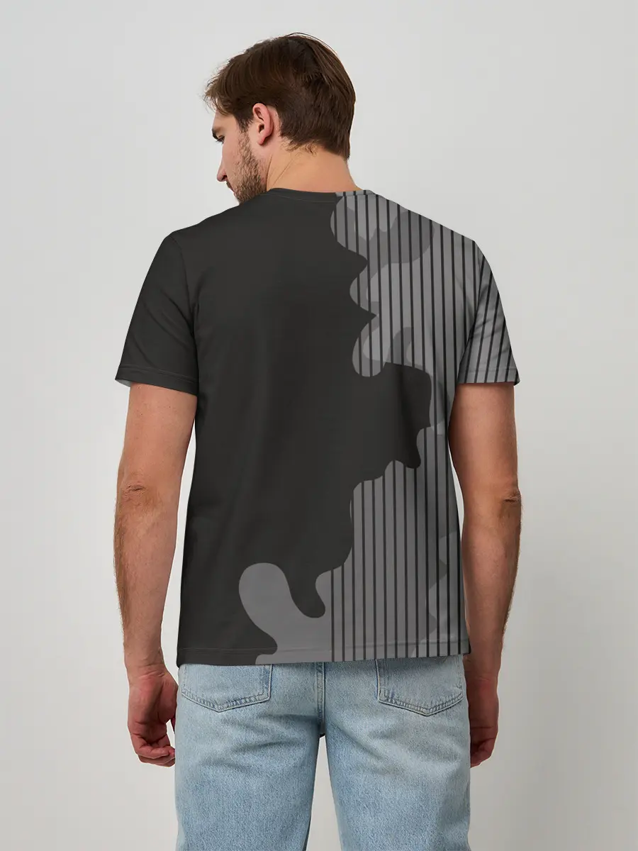 Мужская базовая футболка / Мопс в кармане