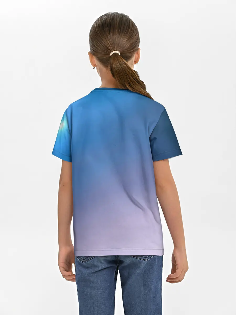 Детская базовая футболка / Девушка с большими глазами