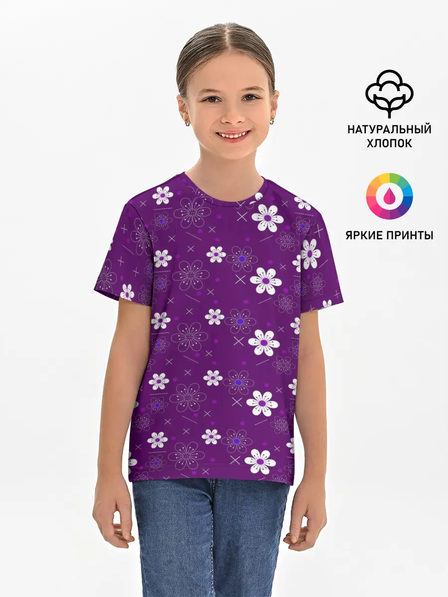 Детская базовая футболка / узор цветы на фиолетовом фоне