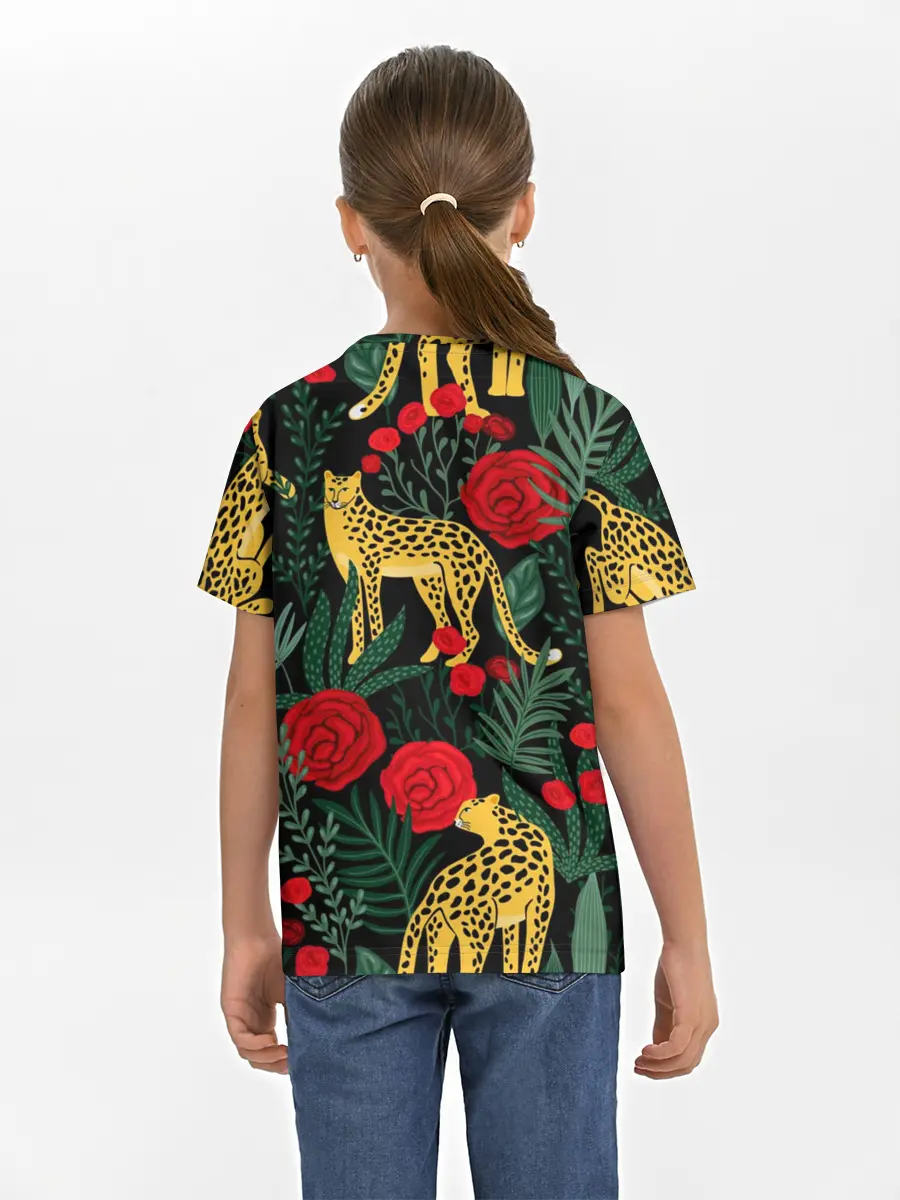 Детская базовая футболка / Леопарды и цветы