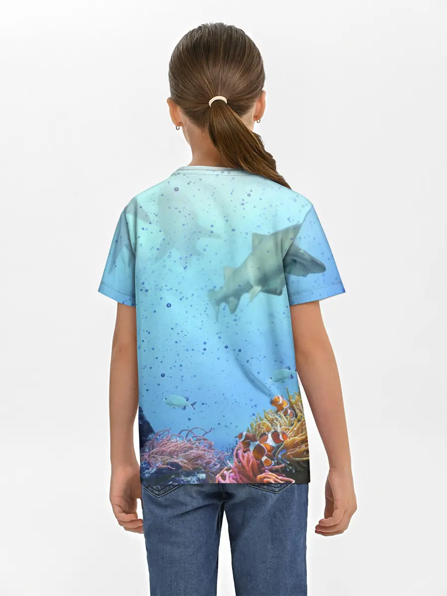 Детская базовая футболка / акулы