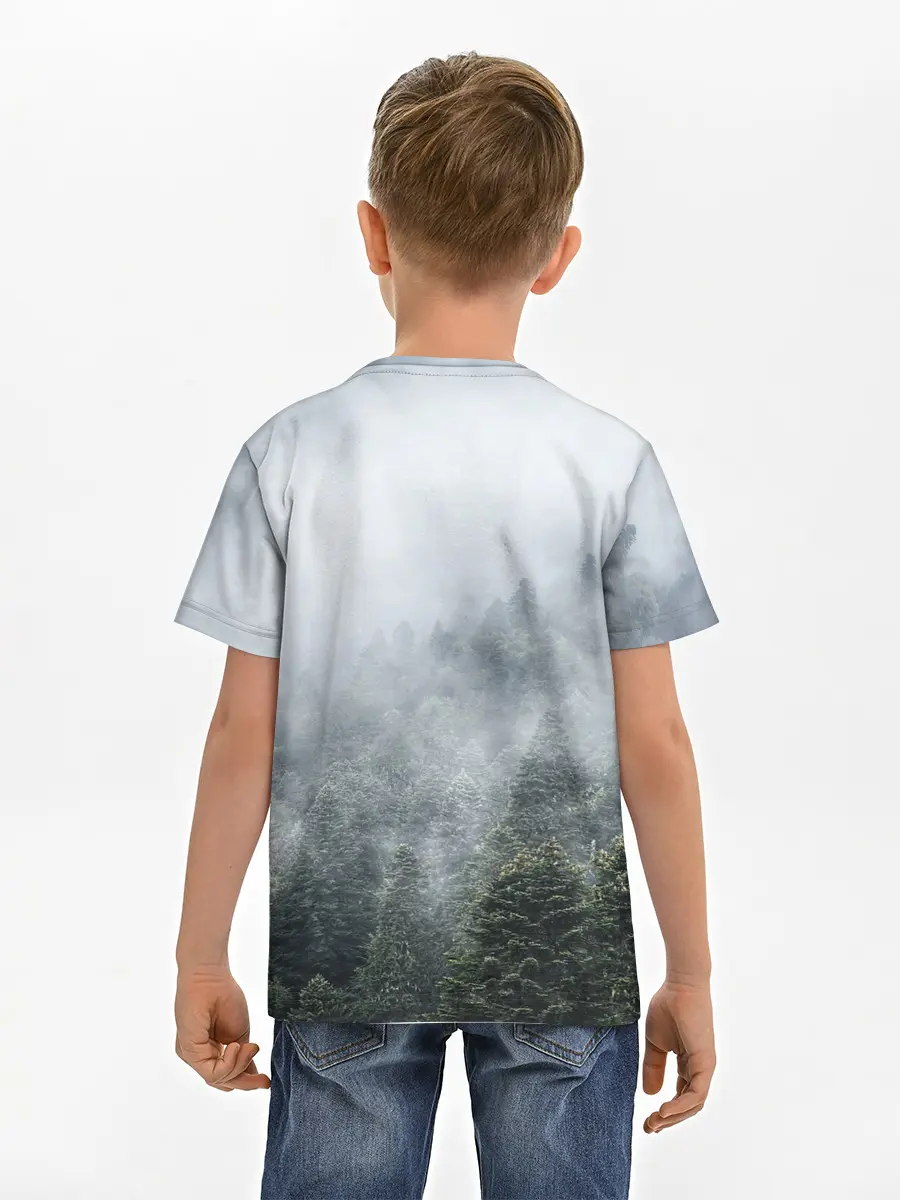 Детская базовая футболка / Туманный лес