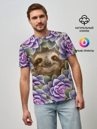 Мужская базовая футболка / Ленивец среди цветов