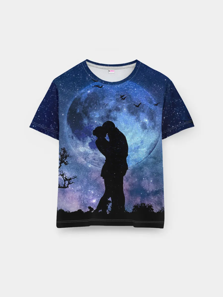 Мужская базовая футболка / Влюбленные на фоне луны