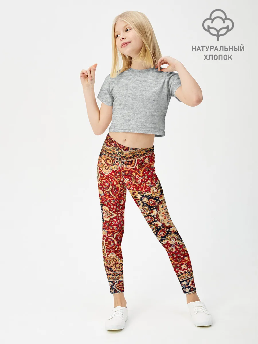 Леггинсы для девочки / Ковер на стене