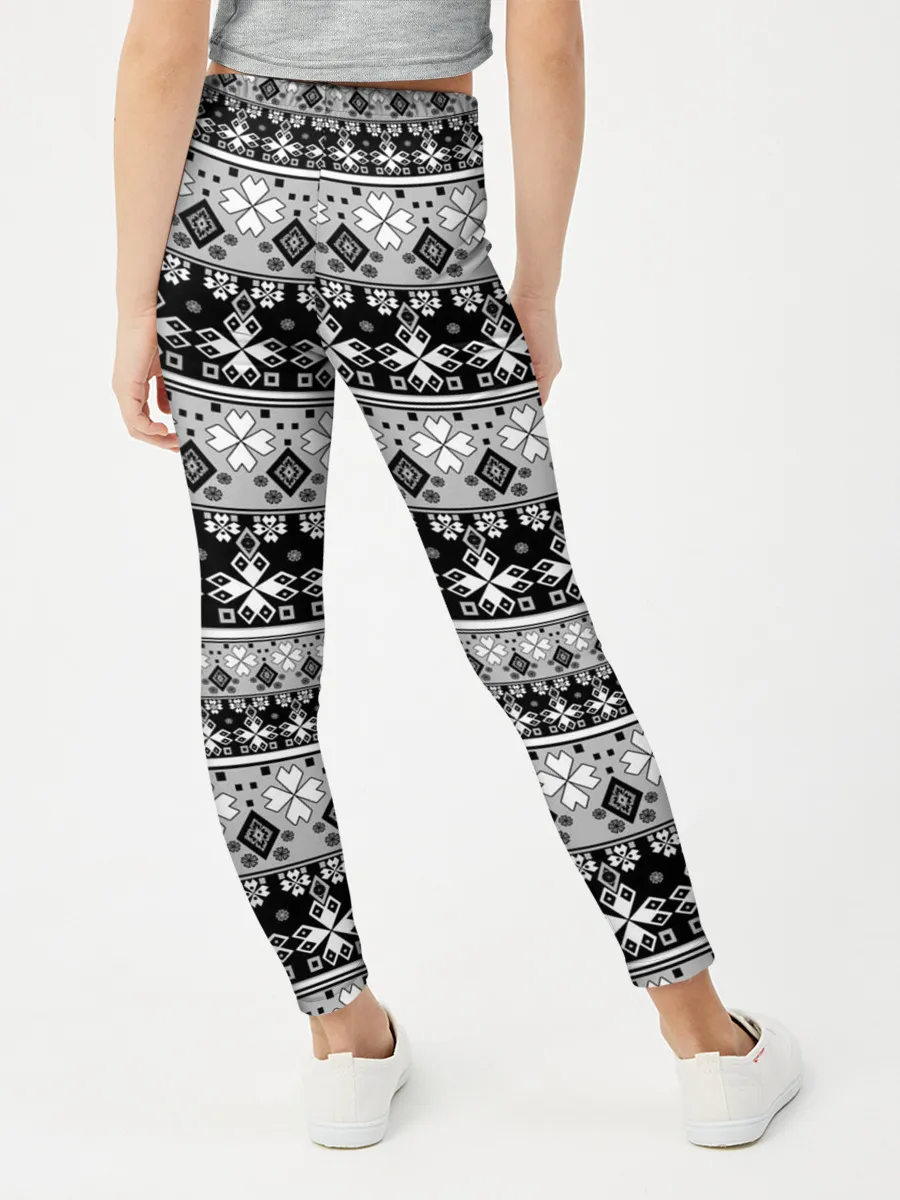 Леггинсы для девочки / Черно-белый орнамент