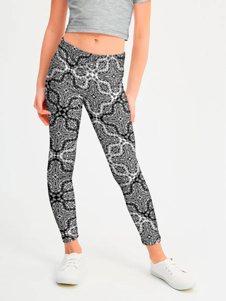 Леггинсы для девочки / Черно-белый орнамент