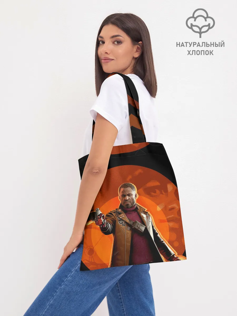 Шоппер база / Кольт на фоне Джулианны