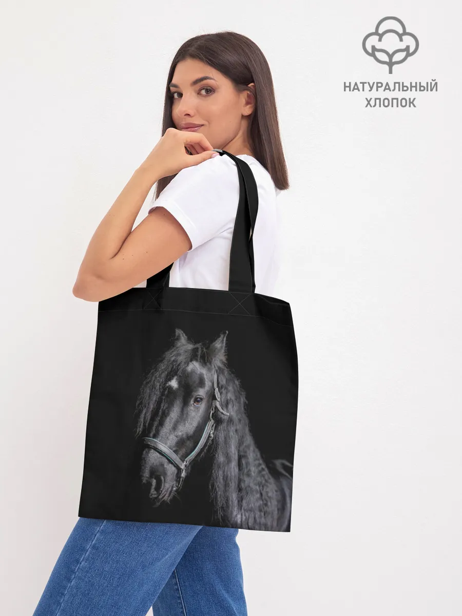 Шоппер база / Лошадь на черном фоне
