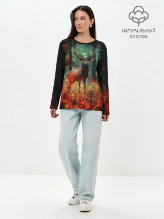 Лонгслив женский. Хлопок / Олень в горящем лесу Сибири
