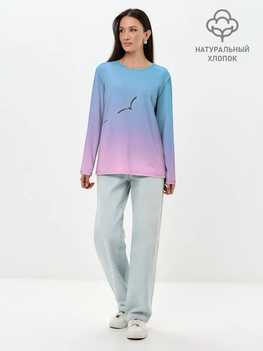 Лонгслив женский. Хлопок / чайки птицы полет градиент