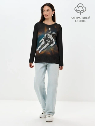 Лонгслив женский. Хлопок / Космонавт в космосе