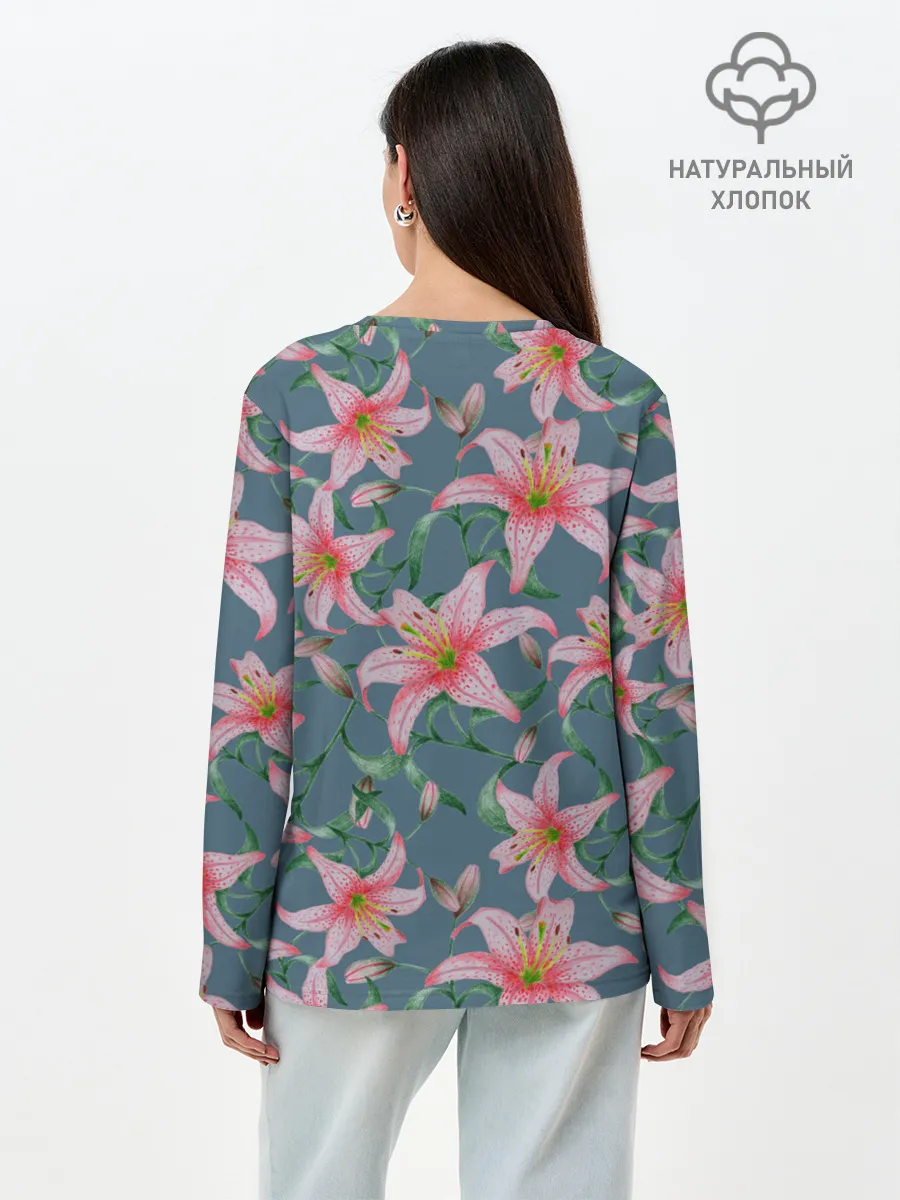 Лонгслив женский. Хлопок / Лилии на сером фоне