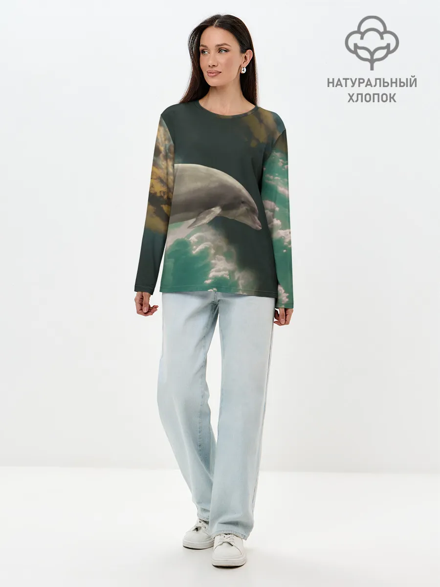 Лонгслив женский. Хлопок / Дельфин в облаках