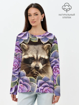 Лонгслив женский. Хлопок / Енот среди цветов