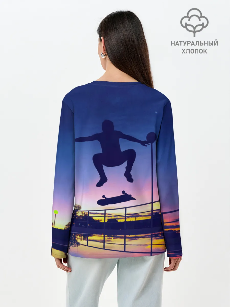 Лонгслив женский. Хлопок / Skateboarding