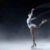 Фигурное катание в MAX