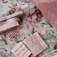 Malion - материалы для нижнего белья и купальников.