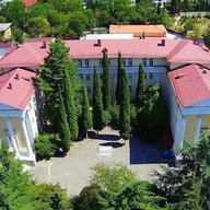 Школа-лицей N 9, Ялта