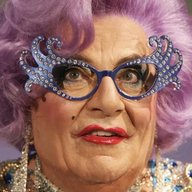 Героиня Cool Girl