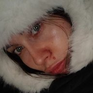 Слезы блогерши💸